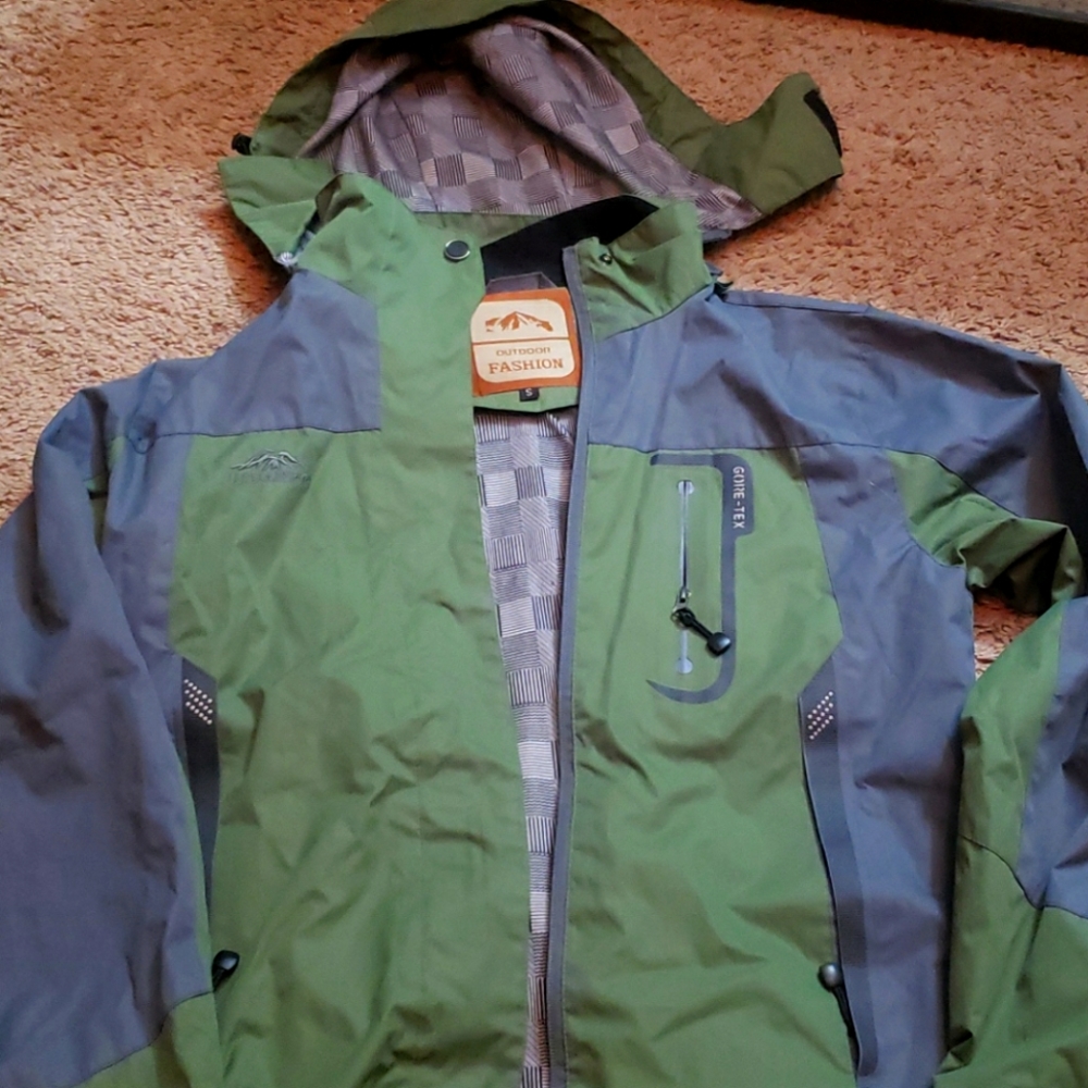 Rain jacket shell